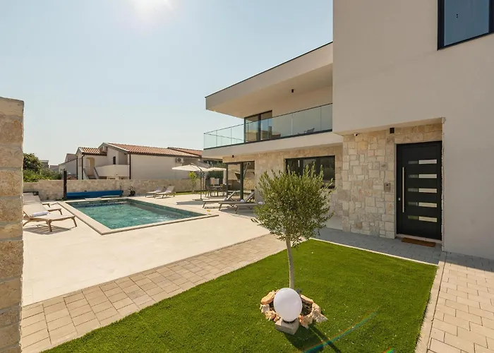 Lovely In Vikendica *